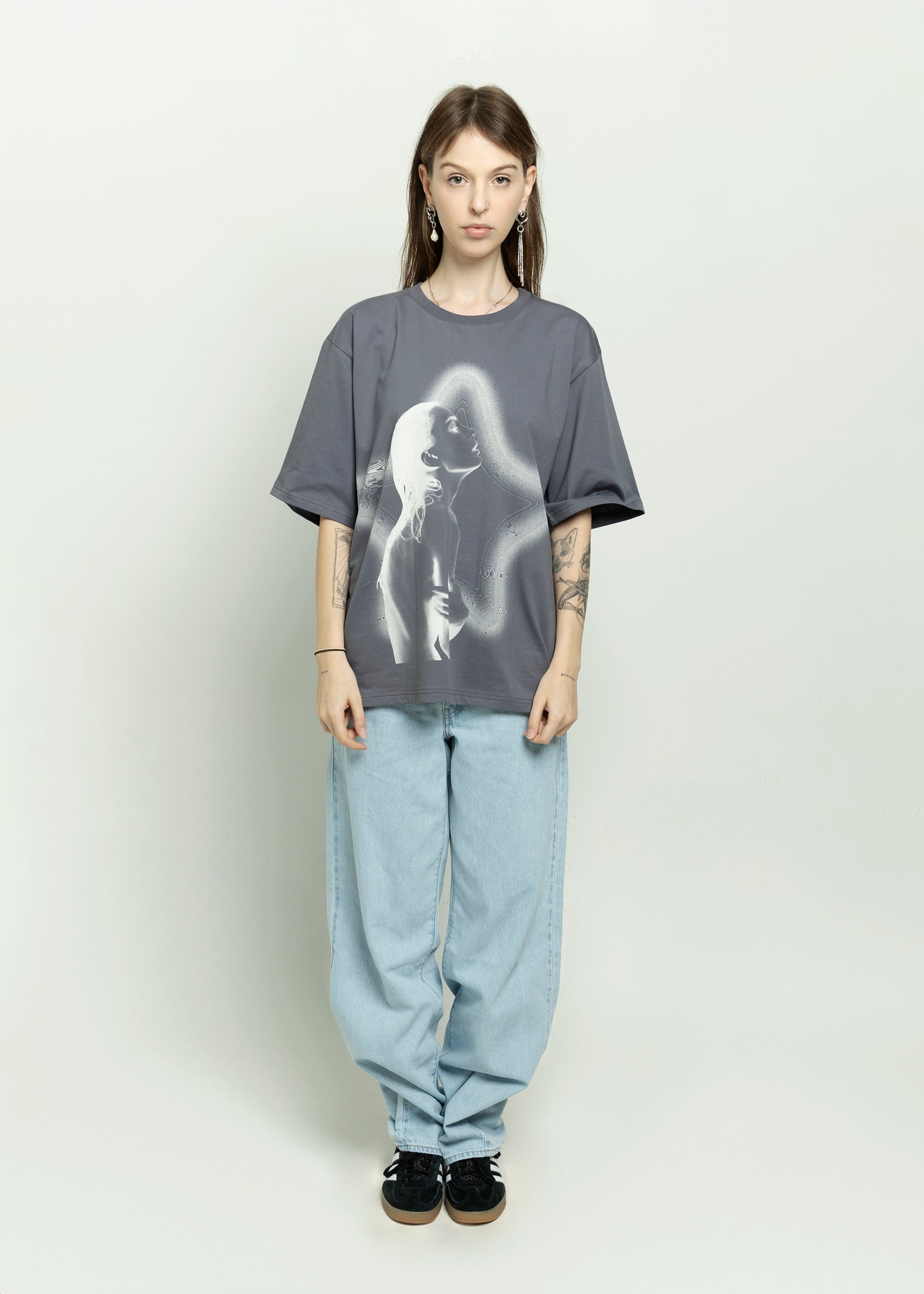 SAMPLE PROFILE grey t-shirt