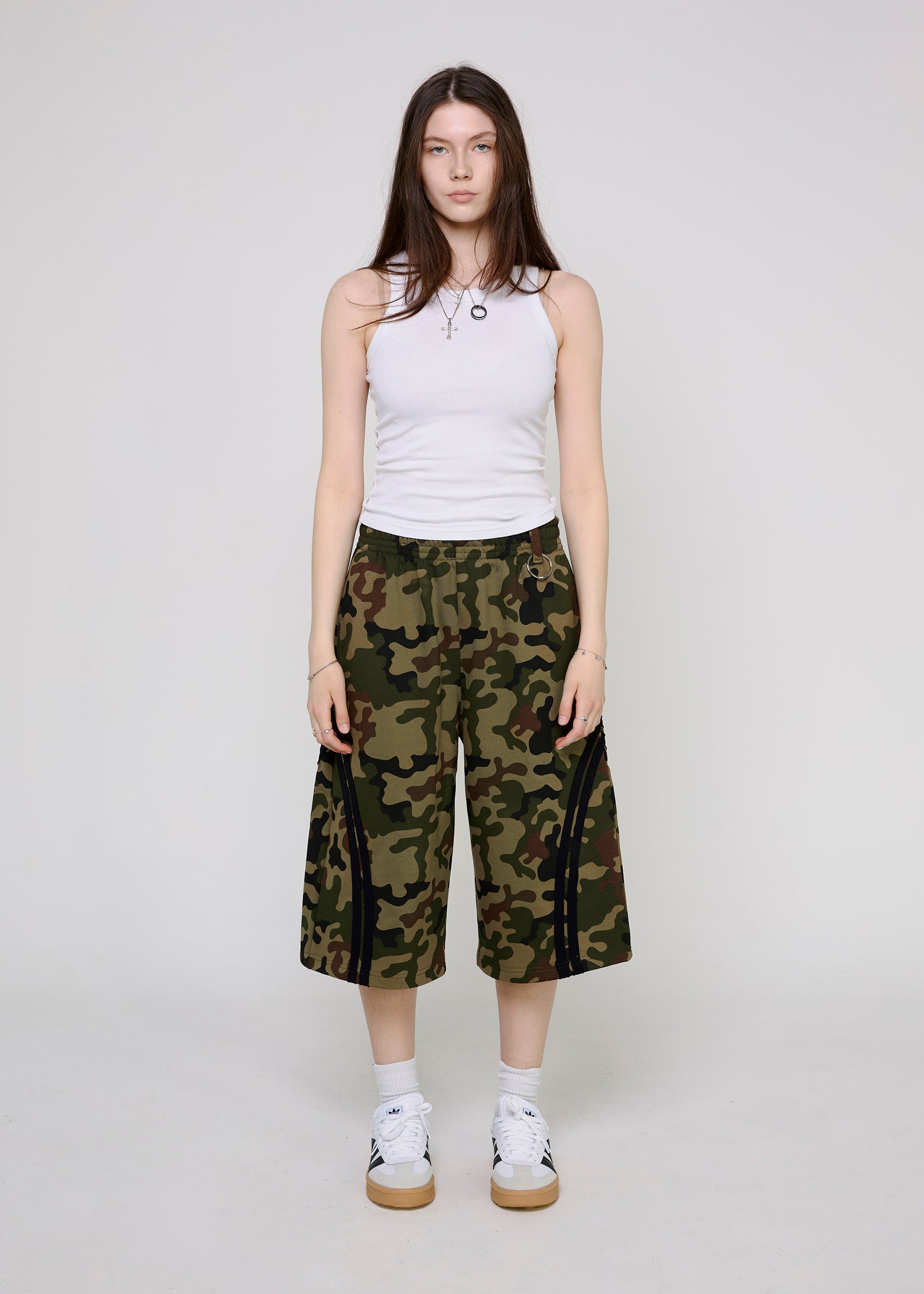 BUBBLE ARMY maxi shorts