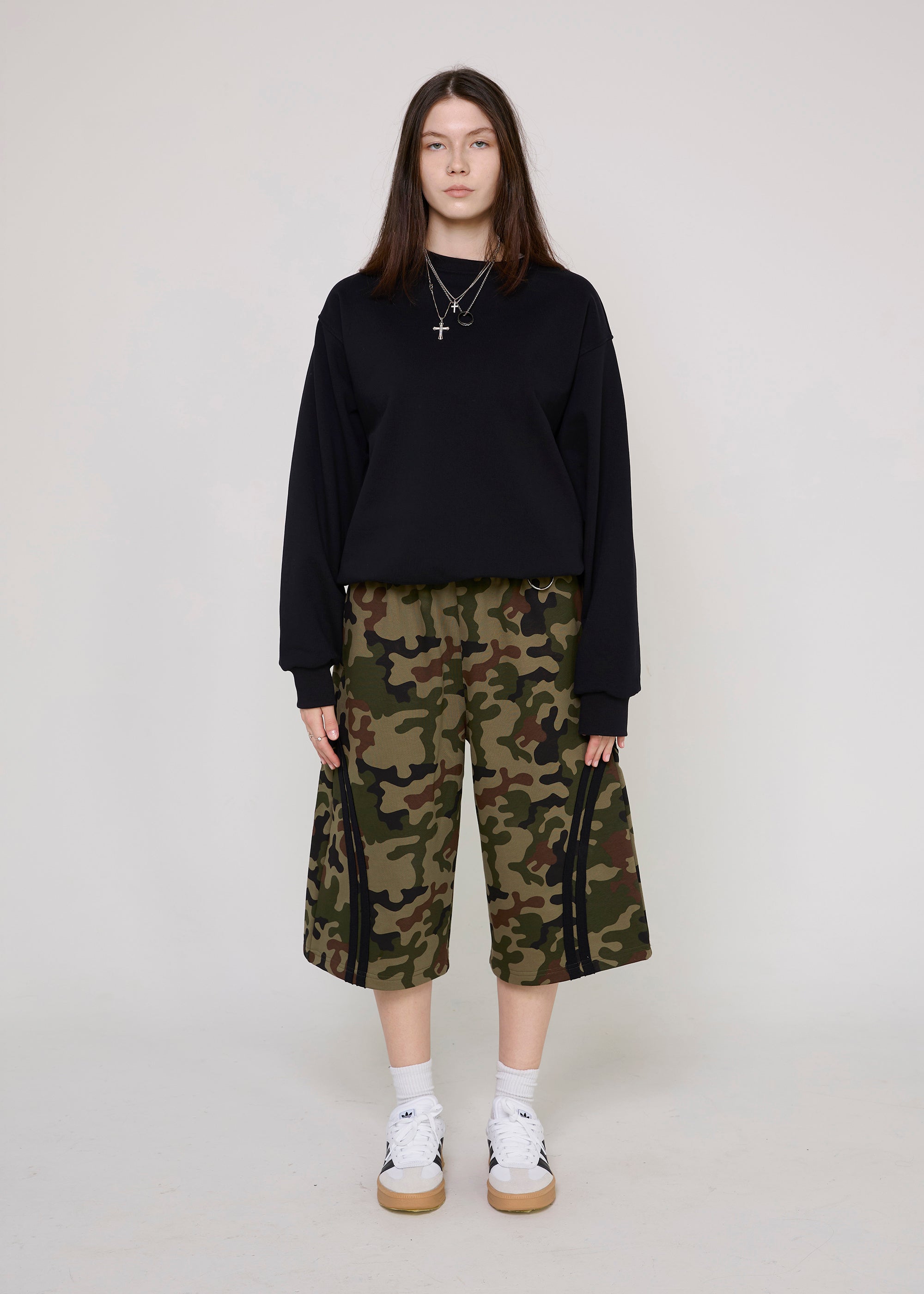 BUBBLE ARMY maxi shorts