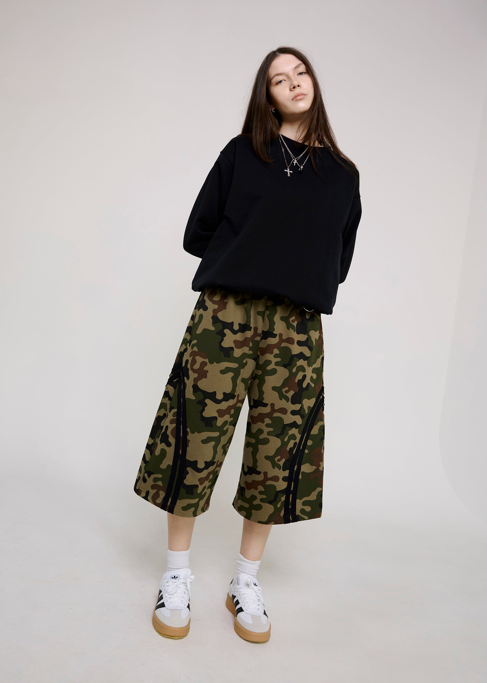 BUBBLE ARMY maxi shorts