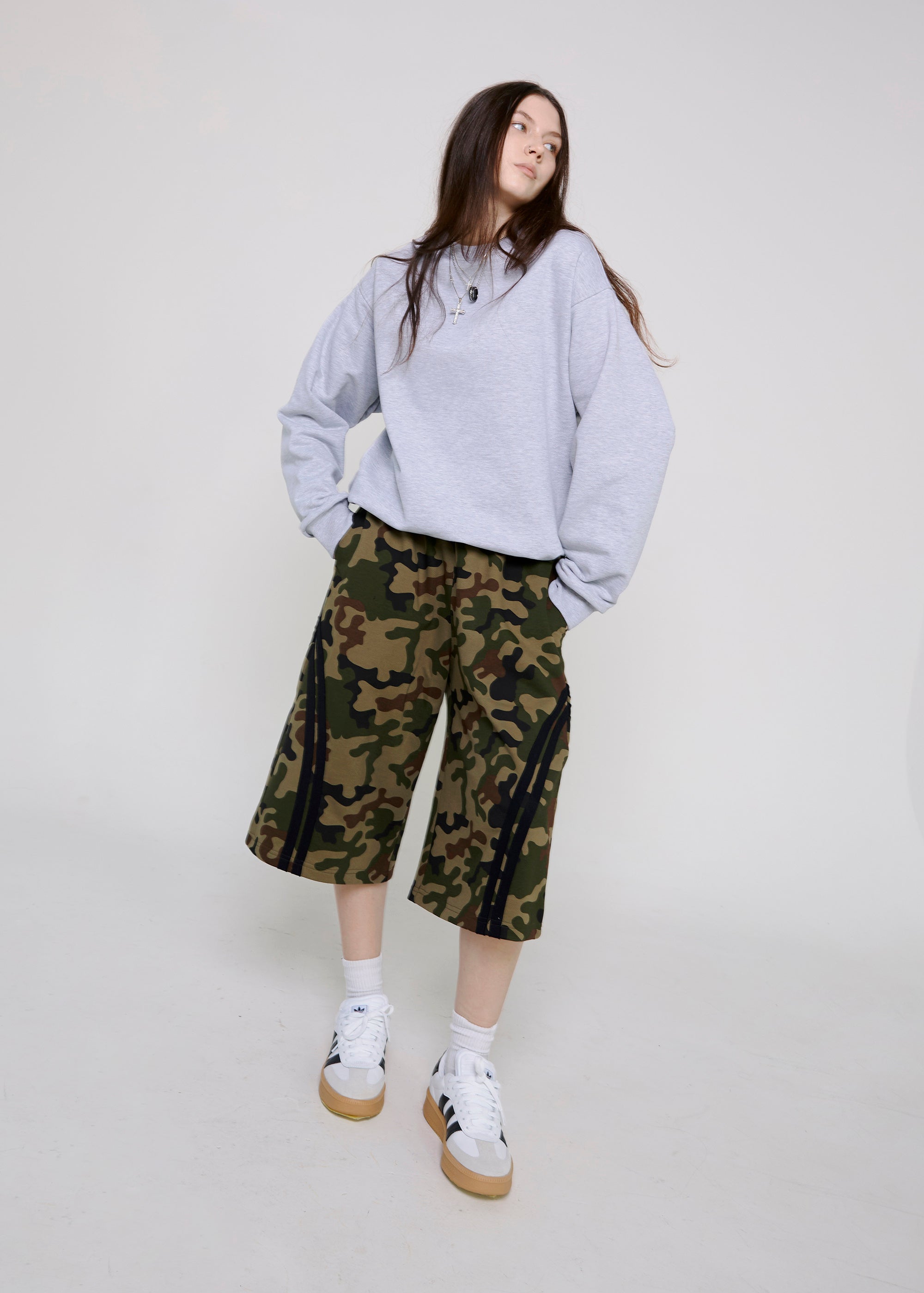 BUBBLE ARMY maxi shorts