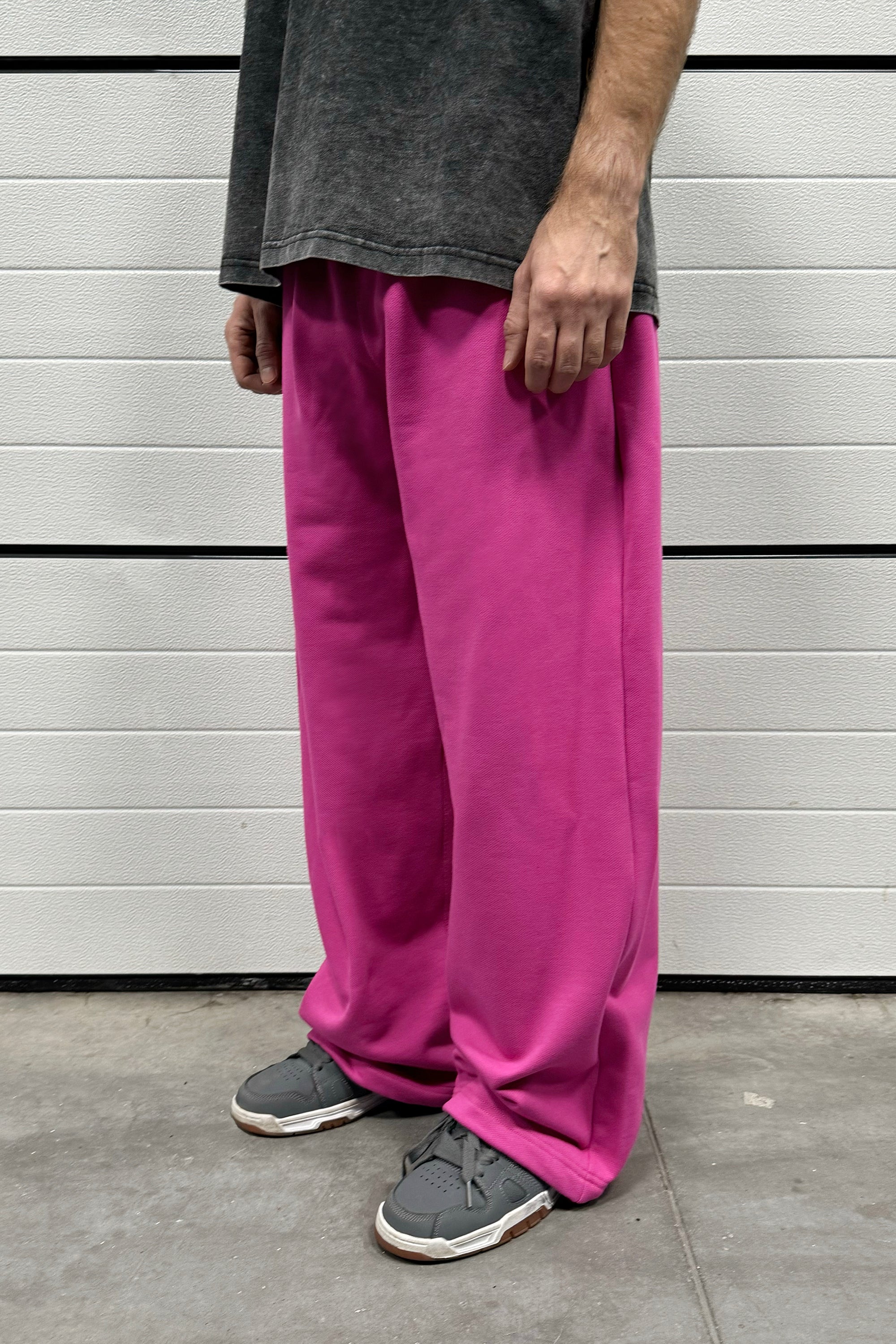 SAMPLE BUBBLE magenta sweatpants