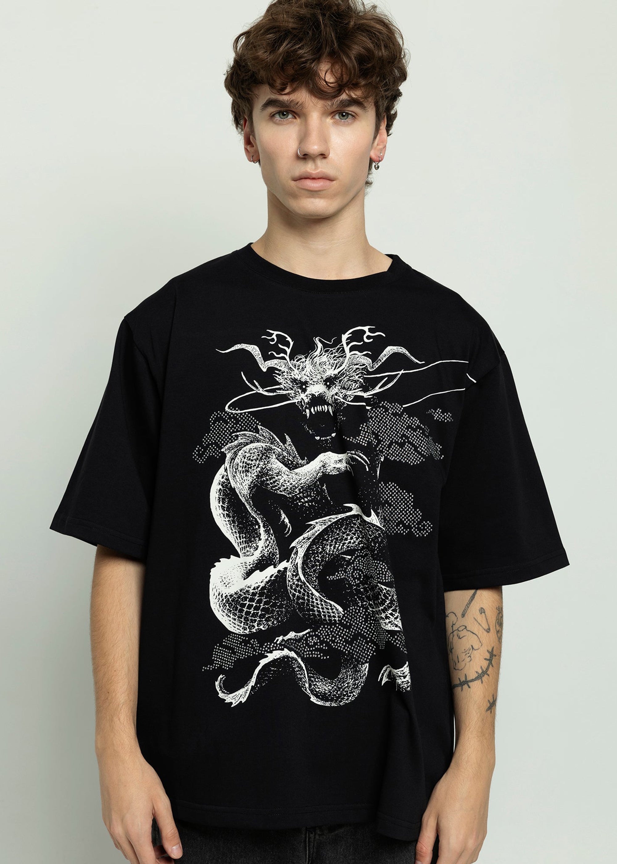 DRAGON black t-shirt