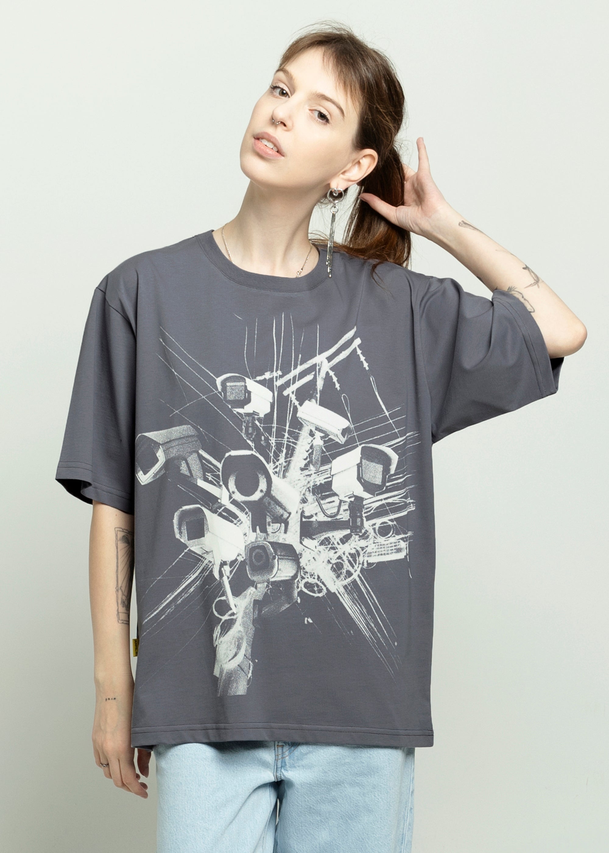 CAMERA graphite t-shirt