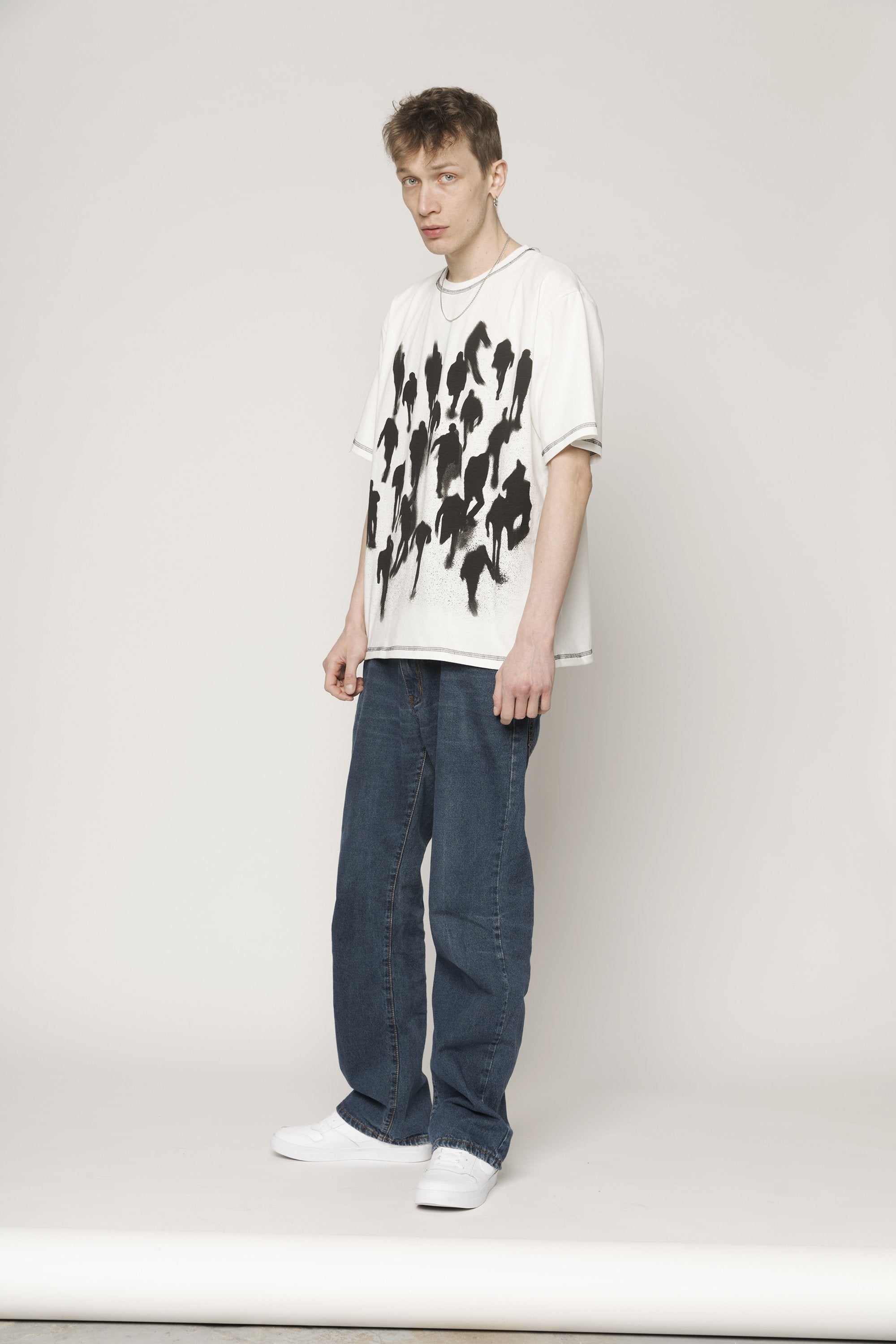 SAMPLE CROWD t-shirt