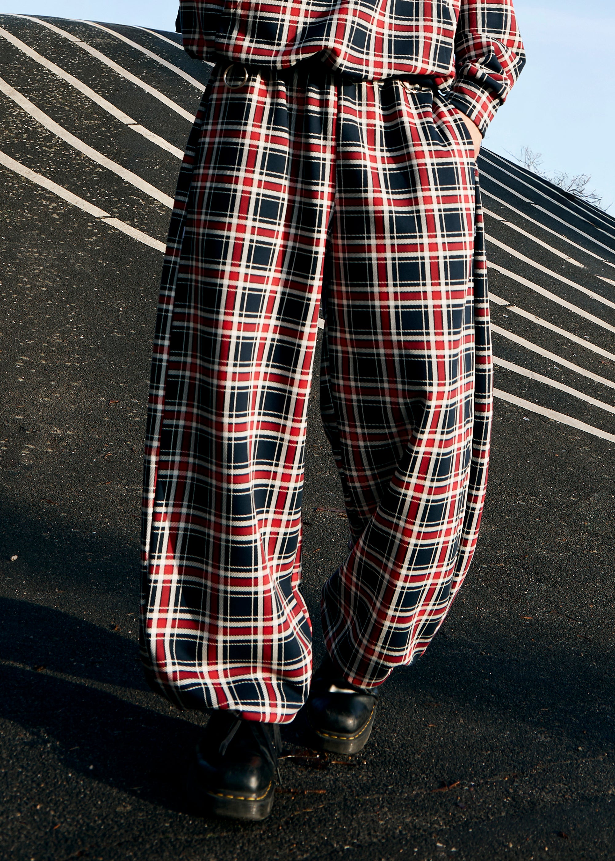 BUBBLE TARTAN NAVY sweatpants
